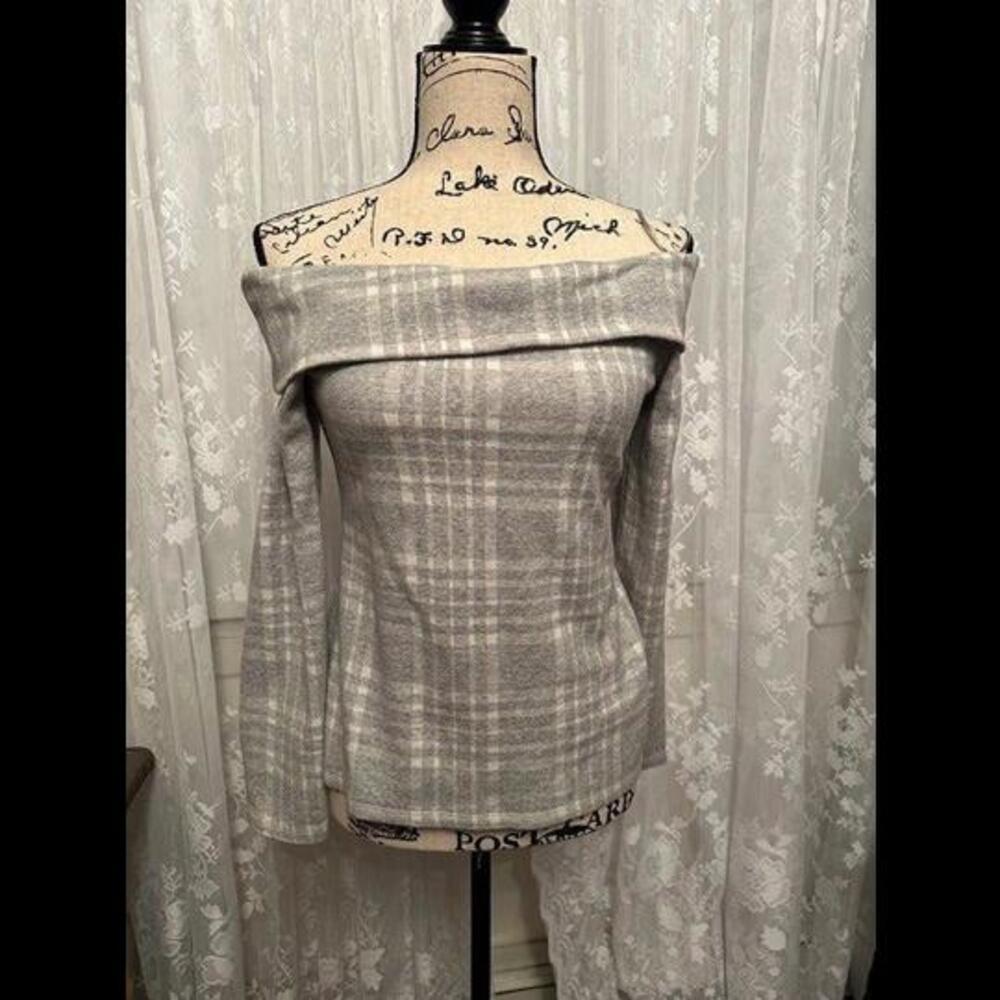 Embrace Cozy Chic with the Grey Plaid Off-the-Shoulder Sweater
